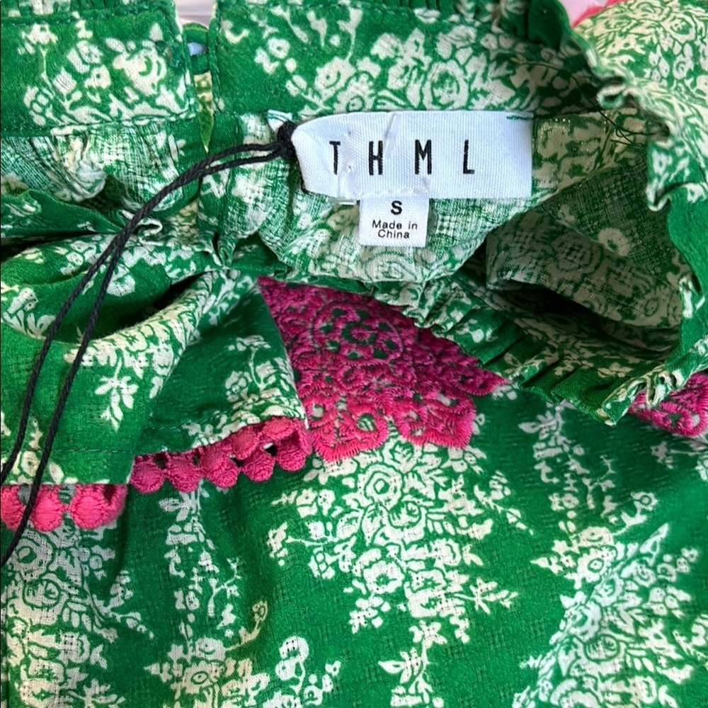 THML Green Pink Floral Ruffled Cap Sleeve Blouse Size Small - Picture 7 of 9